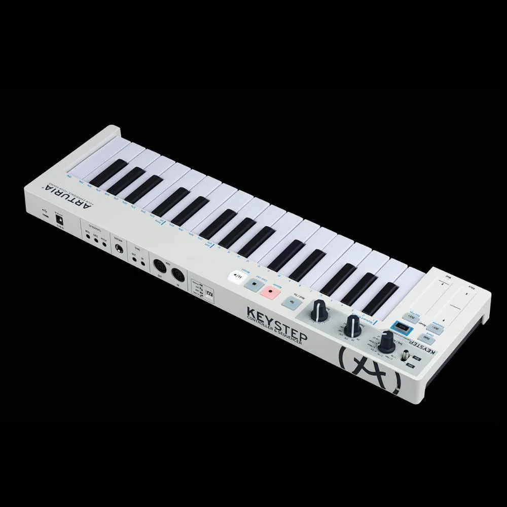 Arturia KeyStep 32-Key Controller & Sequencer Bundle w/Pig Hog 4-Pack Mono Patch Cables & Liquid Audio Polishing Cloth - Image 3