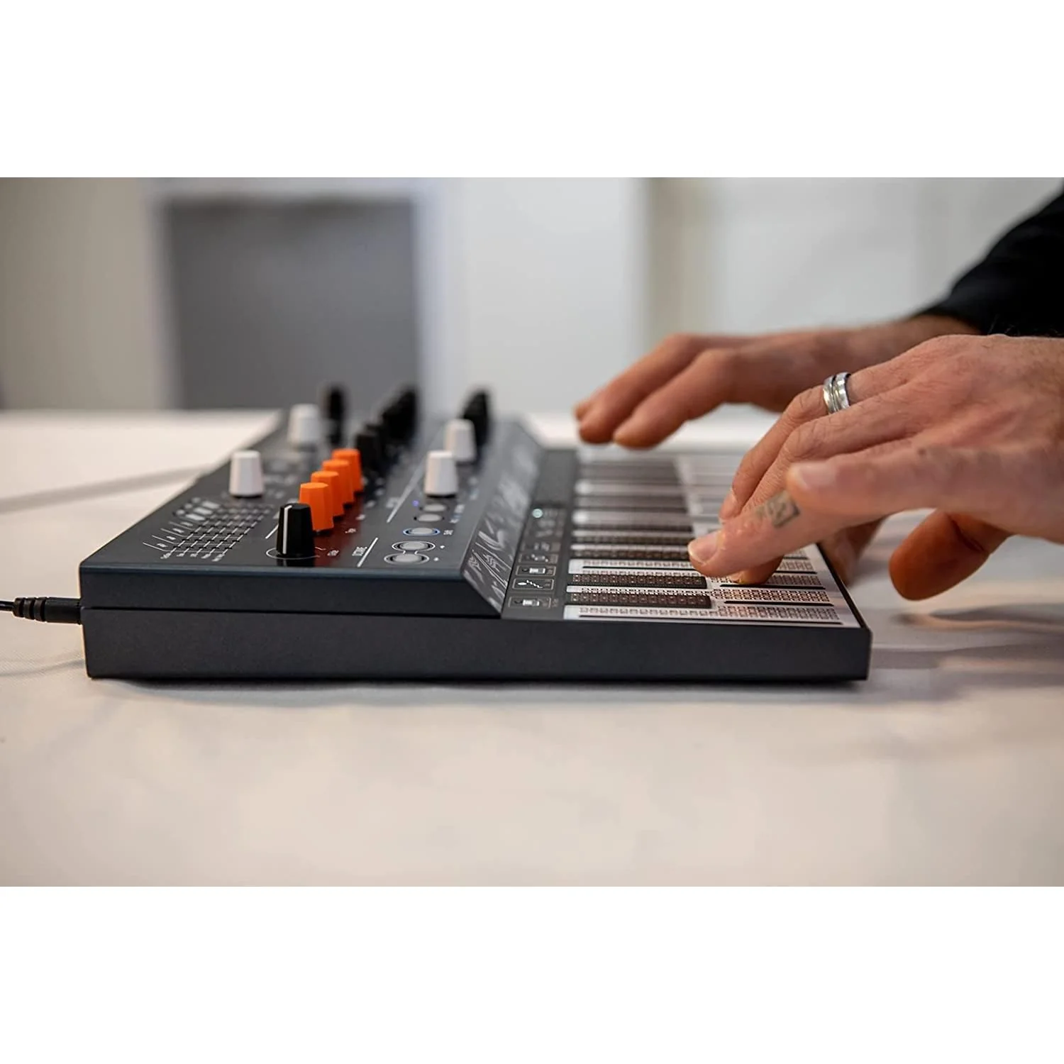 Arturia MICROFREAK Synthesizer Vocoder Keyboard BUNDLE with Arturia Gooseneck Mic, 6ft Pig Hog MIDI Cable, Power Adapter, 2X MIDI Adapters & Polishing Cloth - Analog Synth, Synthesizer & Workstation Keyboards - Image 8