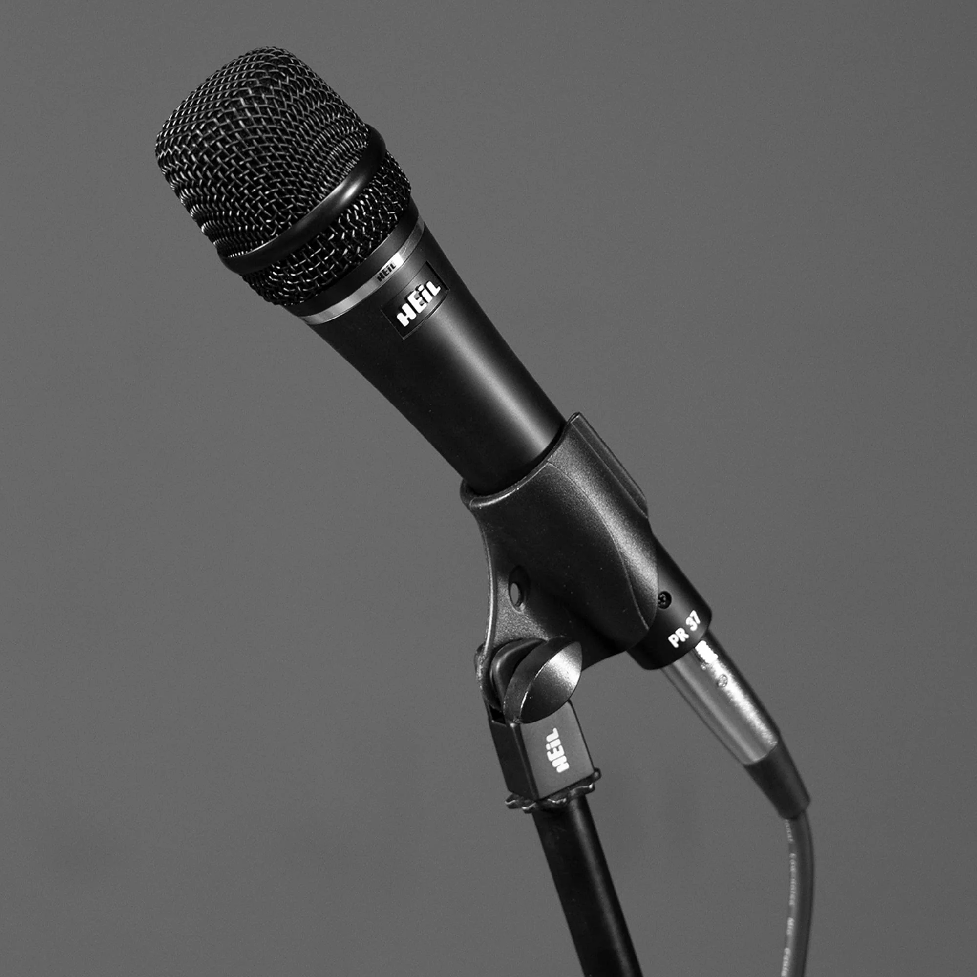 Heil PR 37 Dynamic Microphone for Live Sound Applications, XLR Microphone for Live Music, Wide Frequency Response, Ultra-Clear Sound, Superior Rear Noise Rejection, and Durable Construction - Black - Image 3
