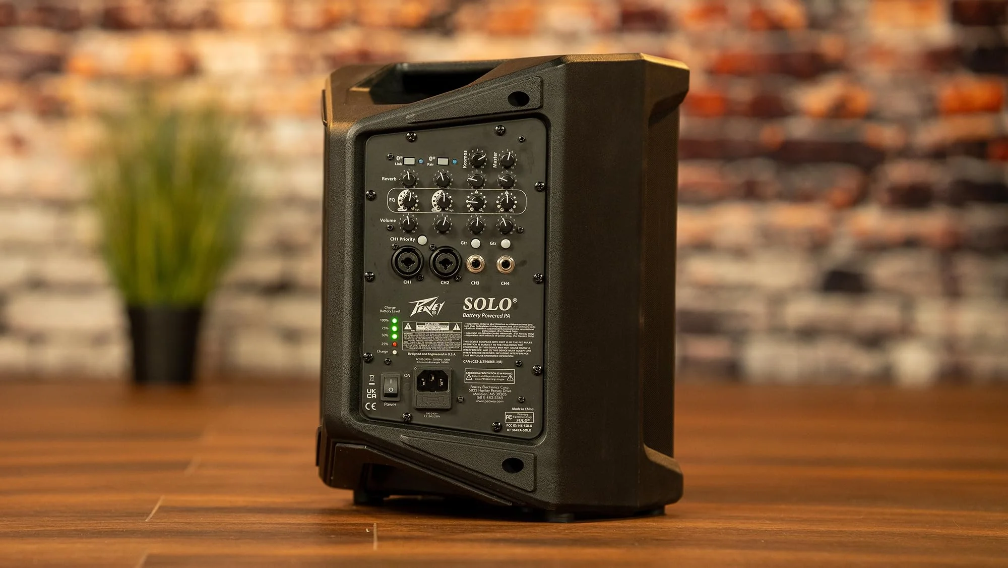 Peavey Solo® Battery Powered Portable PA and Busking Amp, 10-Hour Battery Life, Bluetooth, 4-Channels, Lightweight, Fast Rechargeable Battery, Guitar Input, Reverb Included - Image 7