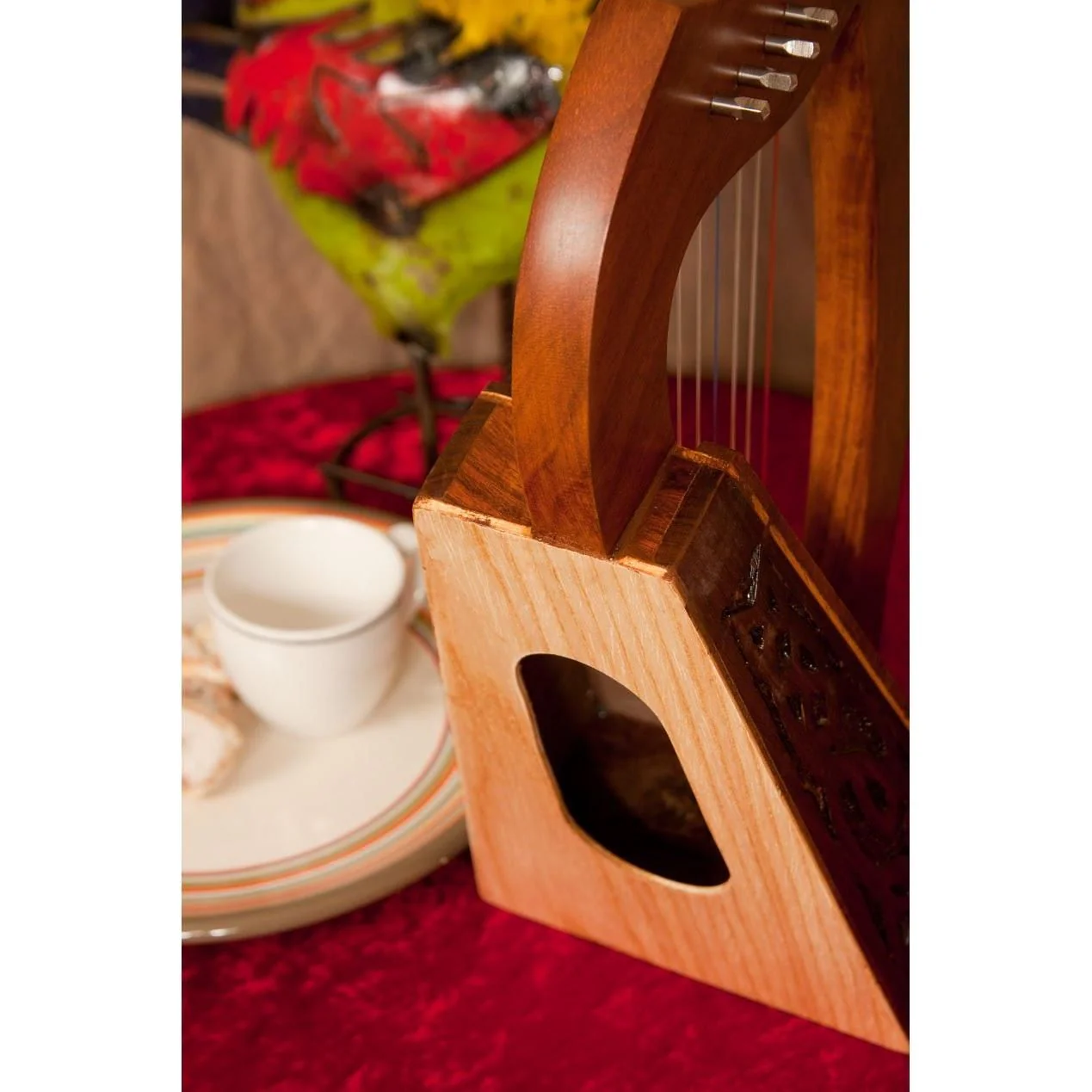 Roosebeck HLLA-K Lily Harp 8 Strings Knotwork Mini Harp 13.25" x 8" x 5.5" - Image 4