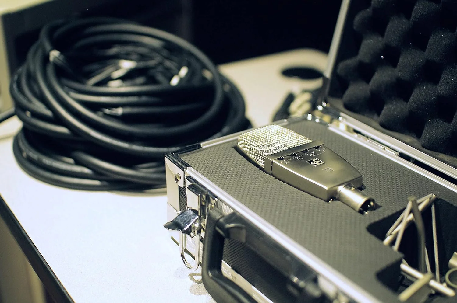 SE Electronics Professional Condenser Microphone Series - Image 17
