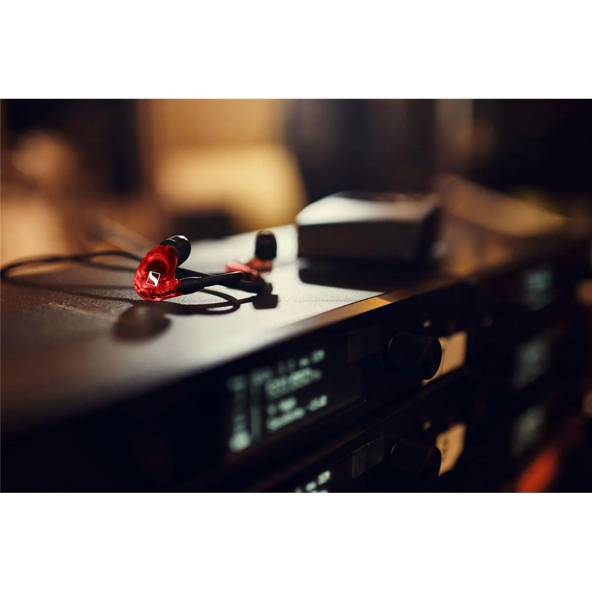 Sennheiser Professional IE 100 PRO Dynamic In-Ear Monitoring Headphones - Image 20
