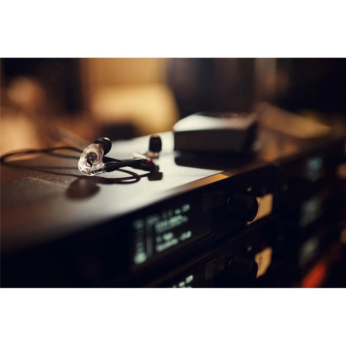 Sennheiser Professional IE 100 PRO Dynamic In-Ear Monitoring Headphones - Image 28