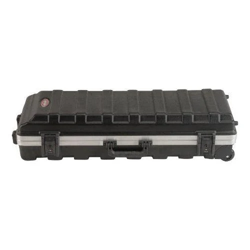 SKB Compact Stand Case 36-1/2 x 11-7/8 x 8-1/4 with Wheels & Straps, TSA Latches, Over molded Handle - Image 2