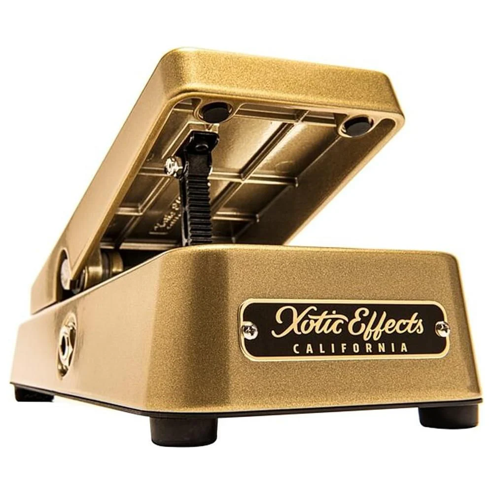 XOTIC XVP-250K High Impedance Volume Pedal Bundle w/ 2-Pack Strukture S6P48 Woven Right Angle Patch Cable, 12-Pack Guitar Pick and Liquid Audio Polishing Cloth - Image 4